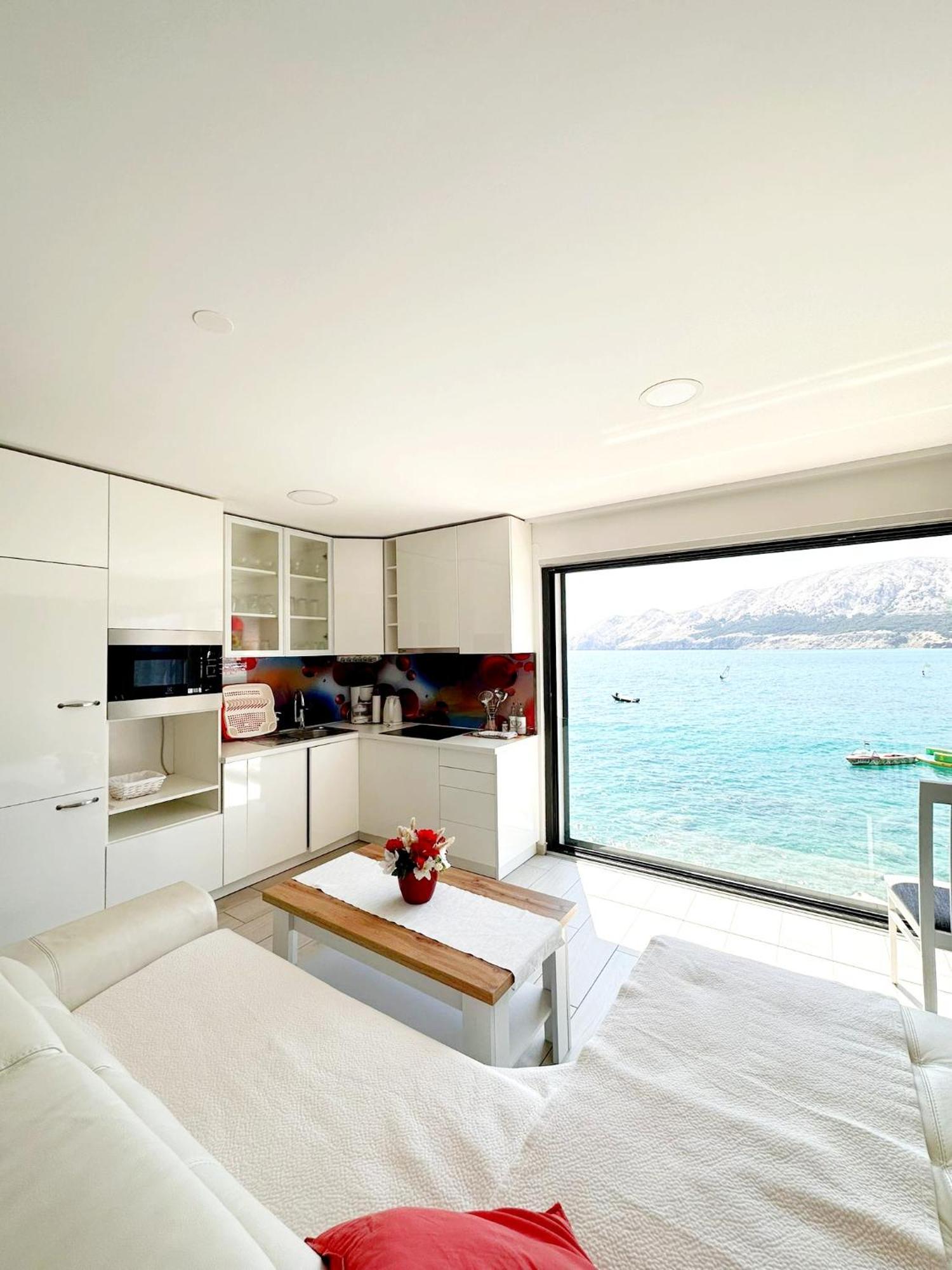 Apartment Palada 1 *